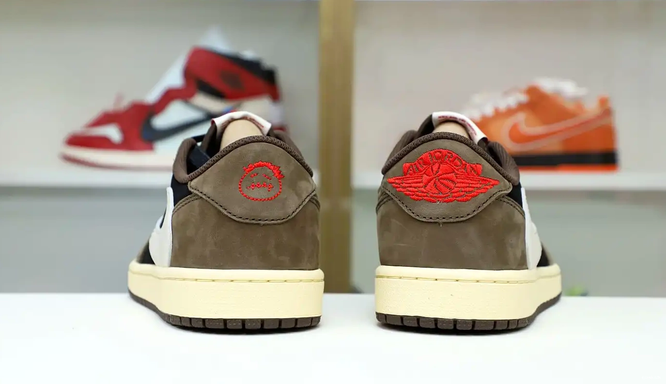 TS Travis 1mLow OG Air SP Scott Jordan Jordan x 0530
